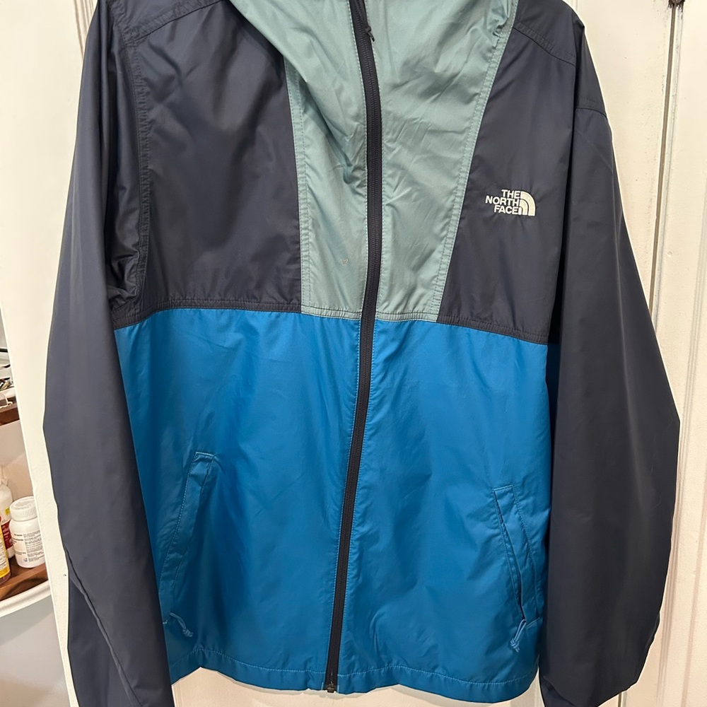 The North Face Men's Cyclone Windbreaker